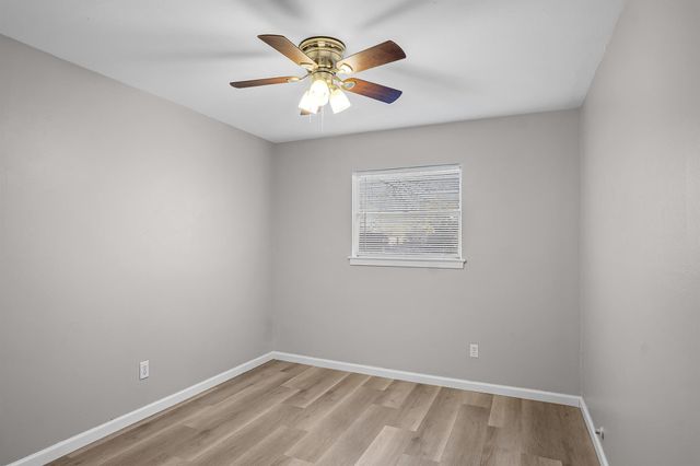 3210 Valley Brook Drive, La Porte, TX 77571