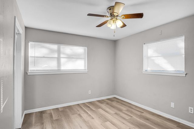 3210 Valley Brook Drive, La Porte, TX 77571