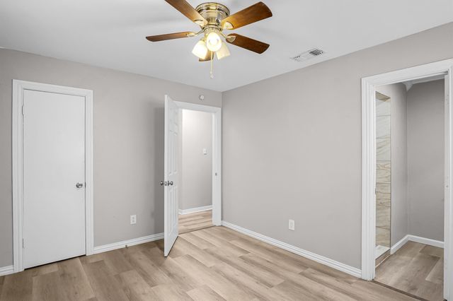 3210 Valley Brook Drive, La Porte, TX 77571