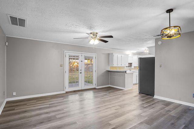 3210 Valley Brook Drive, La Porte, TX 77571