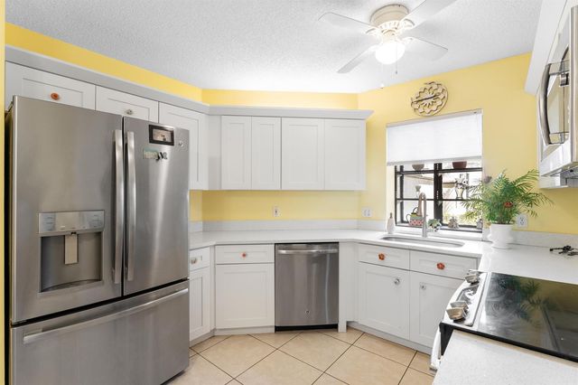 5226 Europa Drive G, Boynton Beach, FL 33437