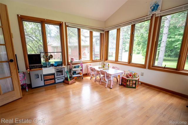 11514 Kings Knight Circle, Grand Blanc, MI 48439