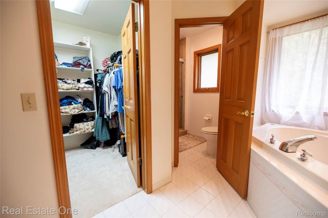 11514 Kings Knight Circle, Grand Blanc, MI 48439