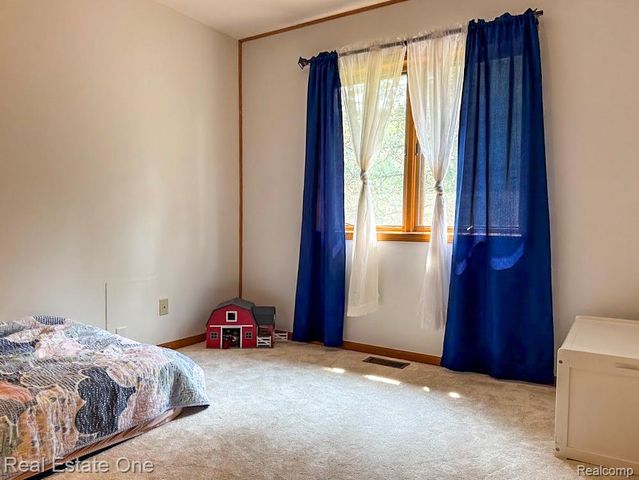 11514 Kings Knight Circle, Grand Blanc, MI 48439