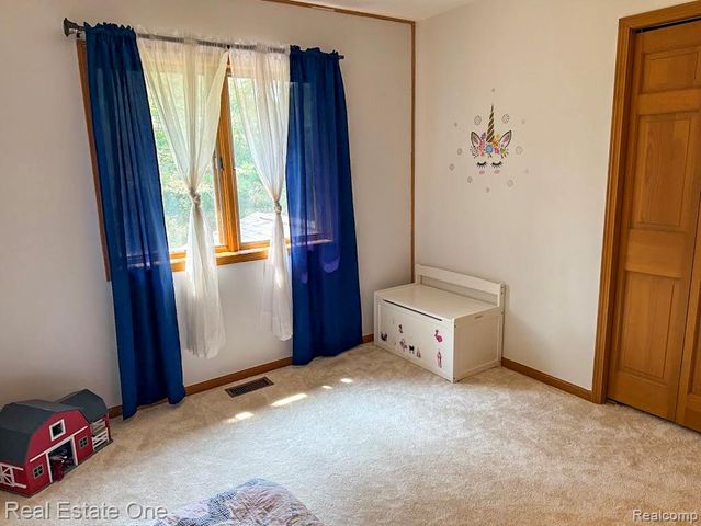 11514 Kings Knight Circle, Grand Blanc, MI 48439