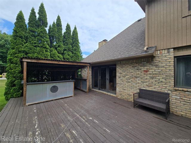 11514 Kings Knight Circle, Grand Blanc, MI 48439