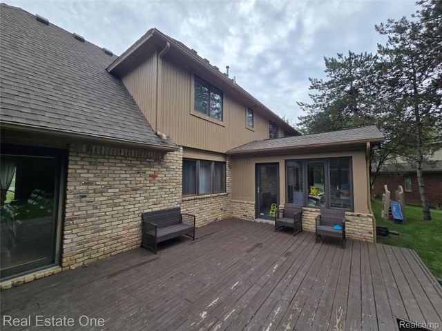 11514 Kings Knight Circle, Grand Blanc, MI 48439