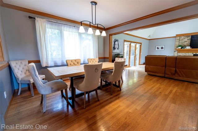 11514 Kings Knight Circle, Grand Blanc, MI 48439