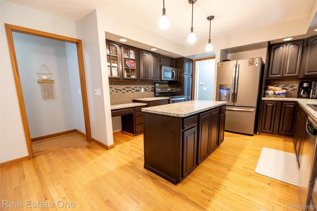 11514 Kings Knight Circle, Grand Blanc, MI 48439