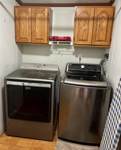 1281 64th Street, Fennville, MI 49408