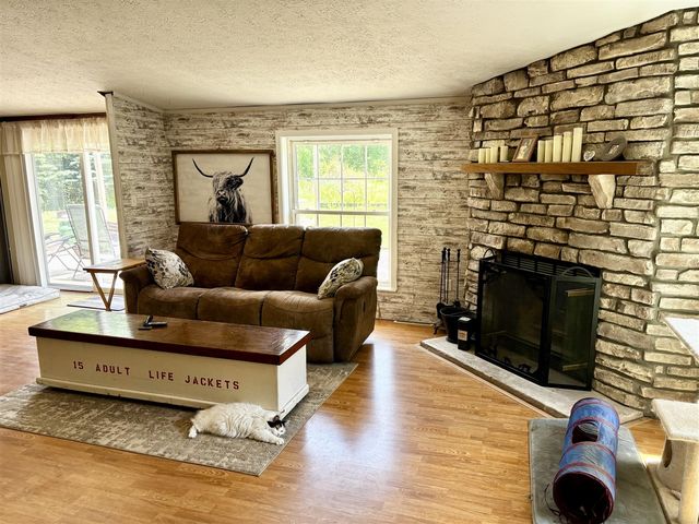 1281 64th Street, Fennville, MI 49408