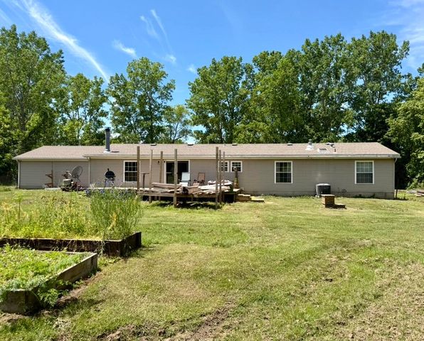 1281 64th Street, Fennville, MI 49408