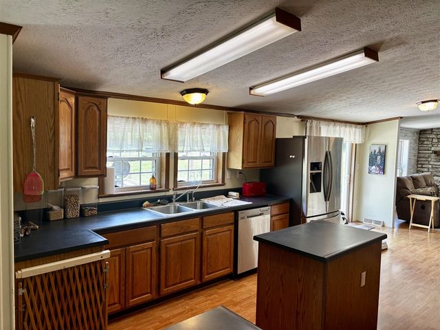 1281 64th Street, Fennville, MI 49408