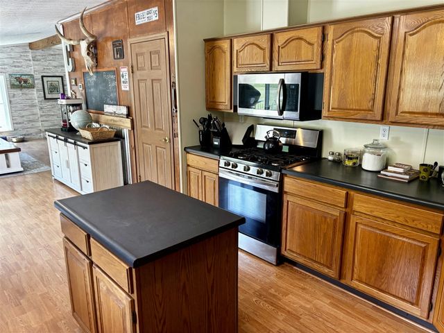 1281 64th Street, Fennville, MI 49408