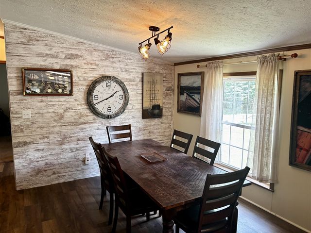 1281 64th Street, Fennville, MI 49408