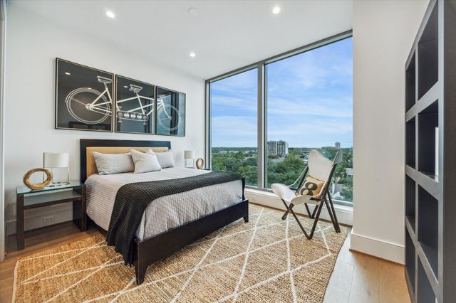 5656 San Felipe Street 506, Houston, TX 77056