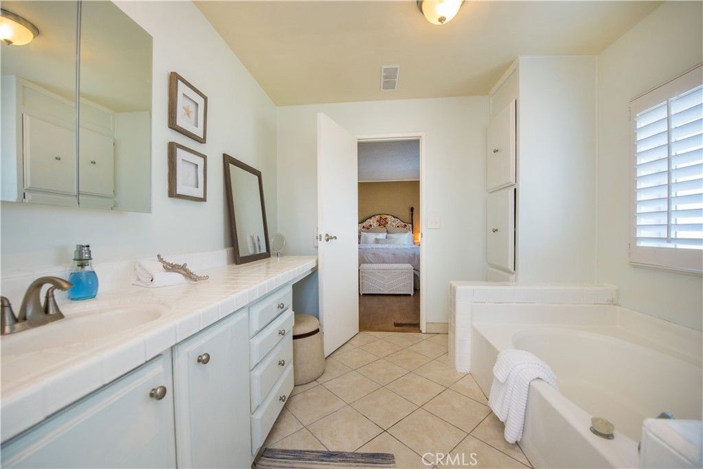 Image 31 of property listing at 2275 W 25th Street 12, San Pedro, CA 90732
