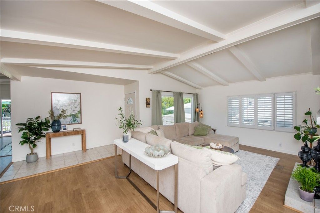 Image 8 of property listing at 2275 W 25th Street 12, San Pedro, CA 90732