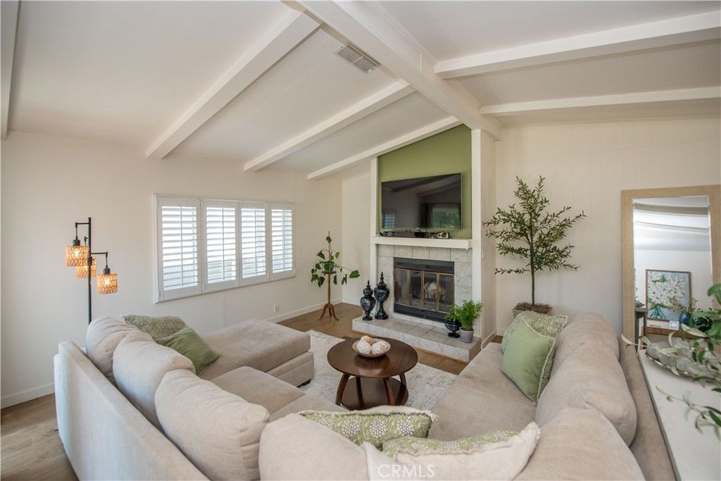 Image 9 of property listing at 2275 W 25th Street 12, San Pedro, CA 90732