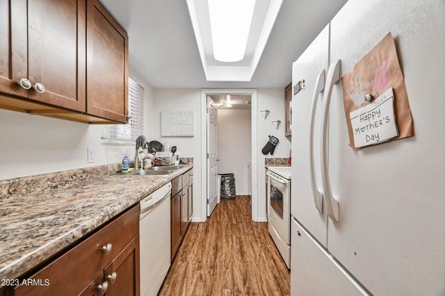 619 S Pioneer Apt B, Mesa, AZ 85204