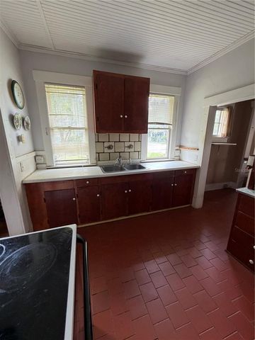 528 N ADELLE AVENUE, Deland, FL 32720