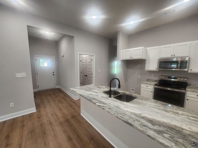 102 Silver Maple, Byron, GA 31008