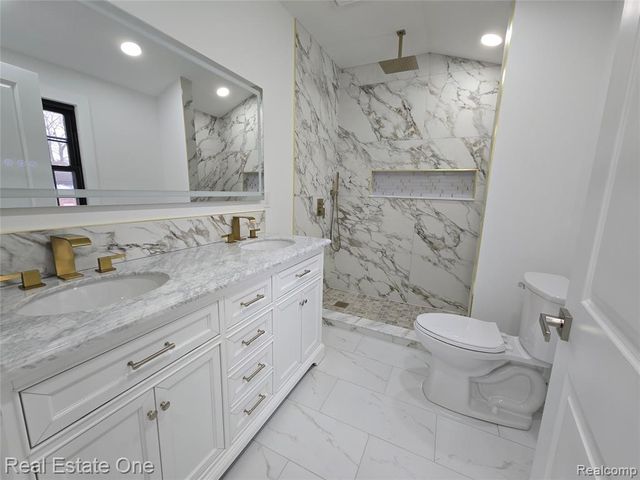 953 Kings Highway, Lincoln Park, MI 48146