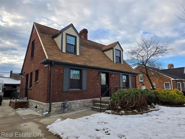 953 Kings Highway, Lincoln Park, MI 48146