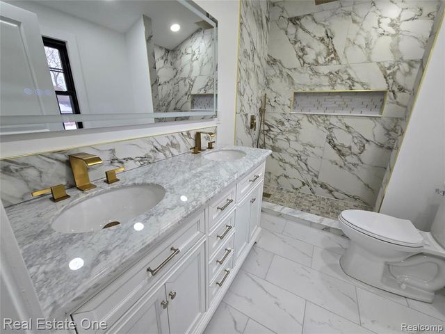 953 Kings Highway, Lincoln Park, MI 48146