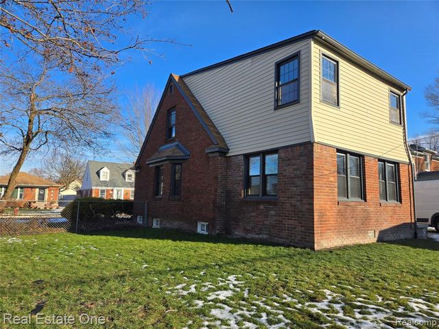 953 Kings Highway, Lincoln Park, MI 48146