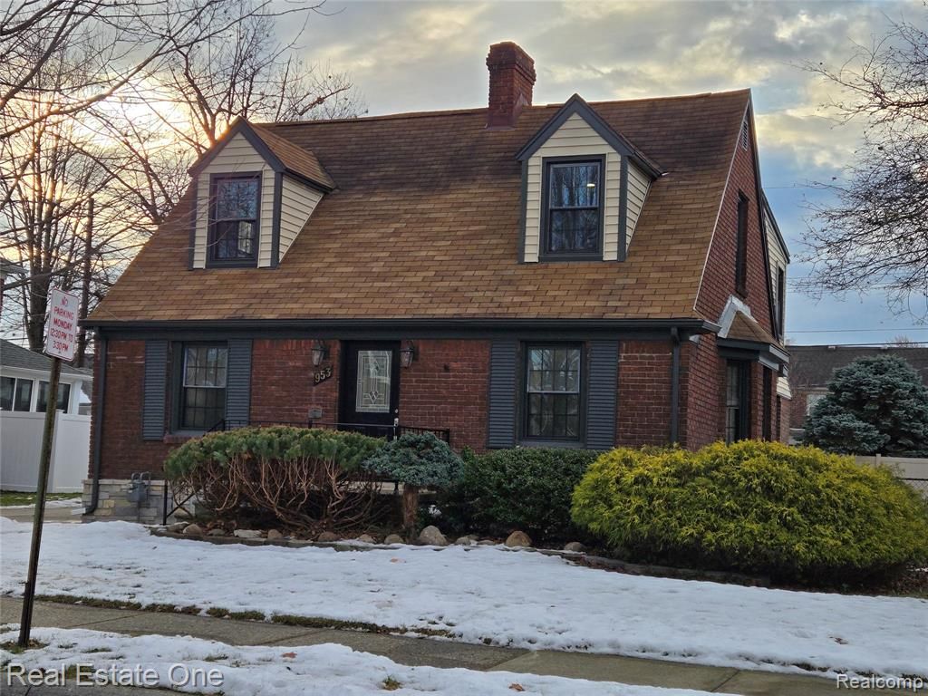 953 Kings Highway, Lincoln Park, MI 48146