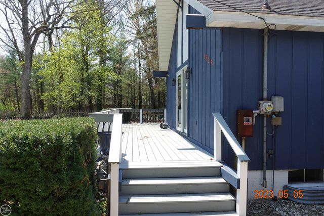 6925 AUTOMOBILE ROAD, Twin Lake, MI 49457