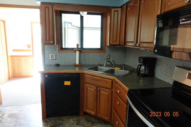 6925 AUTOMOBILE ROAD, Twin Lake, MI 49457