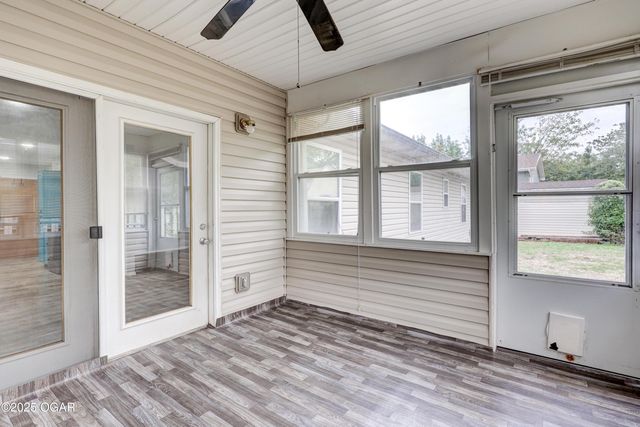 1422 W Macon Street, Carthage, MO 64836