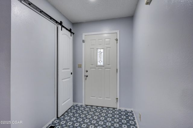 1422 W Macon Street, Carthage, MO 64836