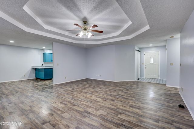 1422 W Macon Street, Carthage, MO 64836