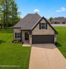 13915 Molly Madeline Lane, Olive Branch, MS 38654
