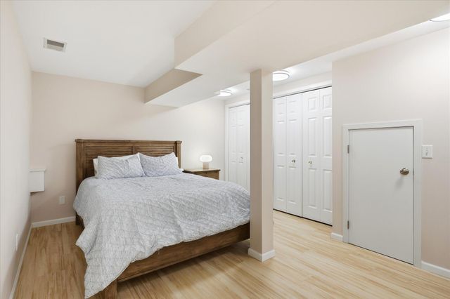 1264 Hoyt Avenue W, Saint Paul, MN 55108