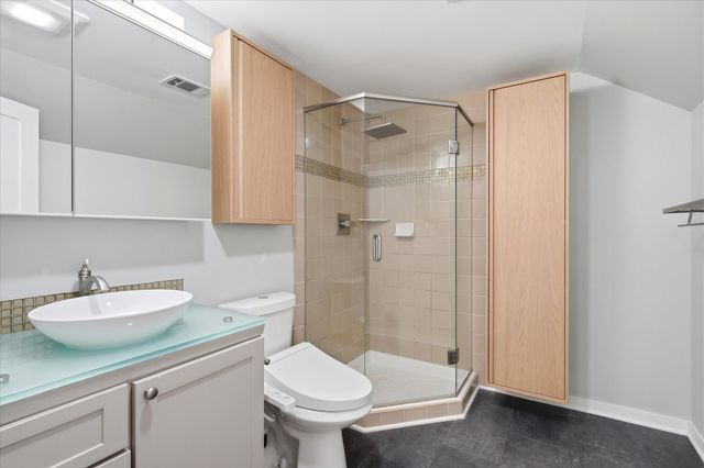 1264 Hoyt Avenue W, Saint Paul, MN 55108