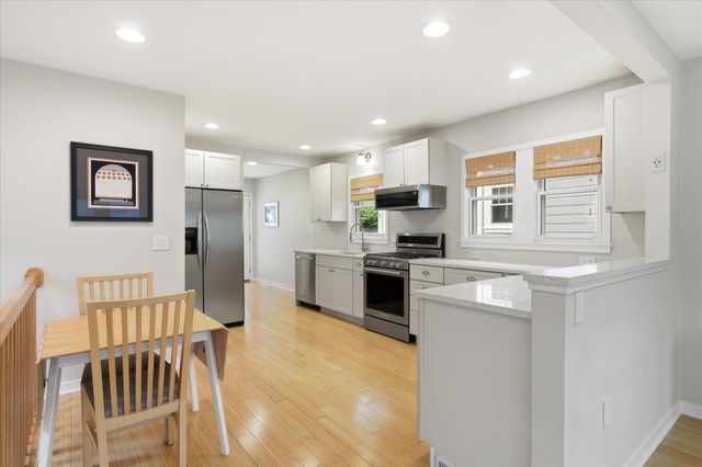 1264 Hoyt Avenue W, Saint Paul, MN 55108
