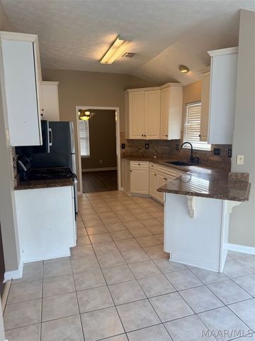 8718 Wildbriar Lane, Montgomery, AL 36117