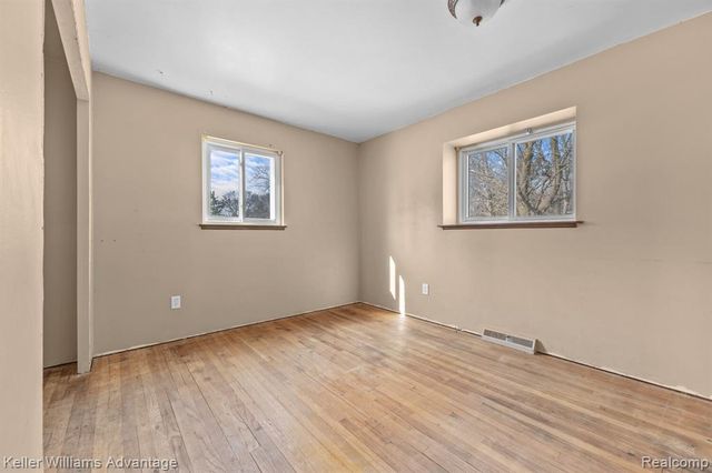 8735 Ringwood Drive, Commerce Twp, MI 48382