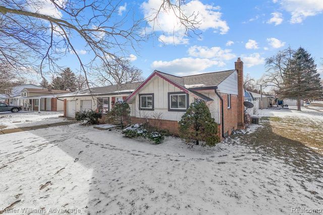 8735 Ringwood Drive, Commerce Twp, MI 48382