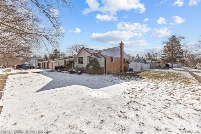 8735 Ringwood Drive, Commerce Twp, MI 48382