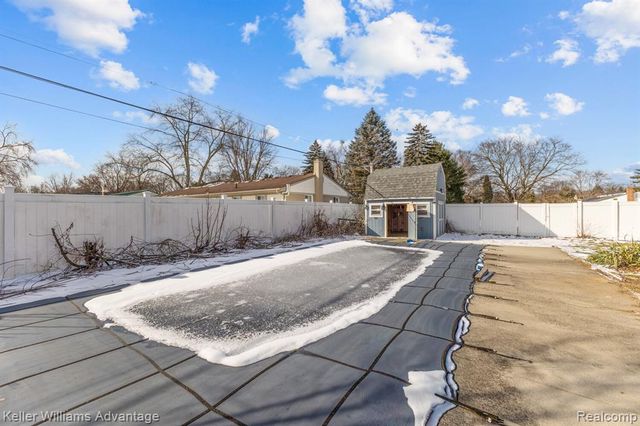 8735 Ringwood Drive, Commerce Twp, MI 48382