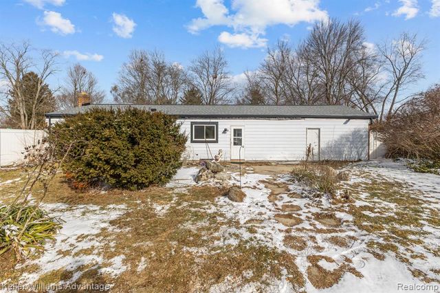 8735 Ringwood Drive, Commerce Twp, MI 48382