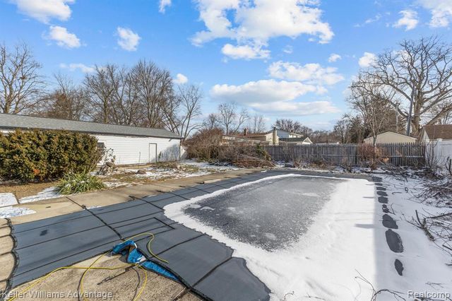 8735 Ringwood Drive, Commerce Twp, MI 48382