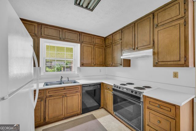 1601 Christopher Drive, Jonesboro, GA 30236