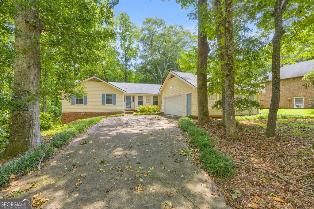 1601 Christopher Drive, Jonesboro, GA 30236