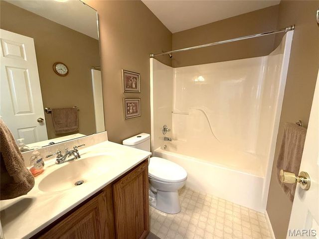 5 Van Gogh Court, Dardenne Prairie, MO 63368
